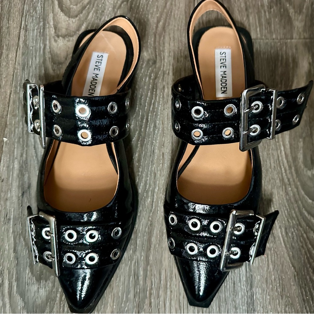 Steve Madden Black Patent Buckle Flats